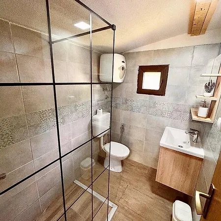Rustic Heaven Ostrozac Apartman